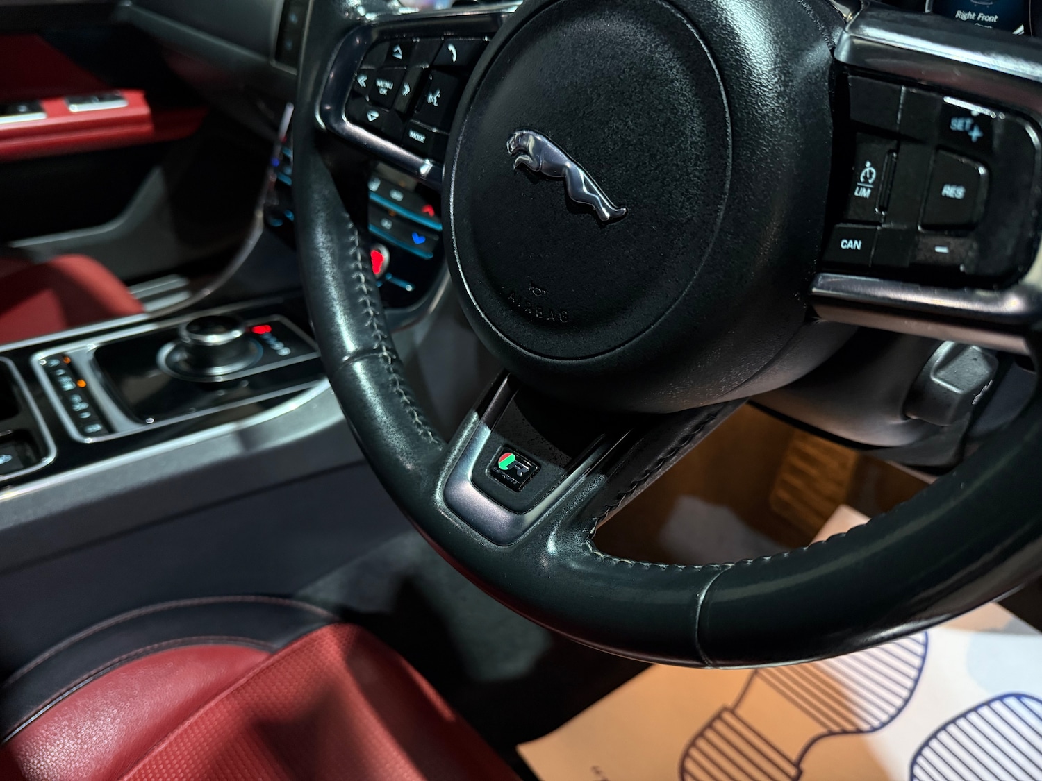 Used Jaguar XF 2016 for sale - 76739379: Photo 23