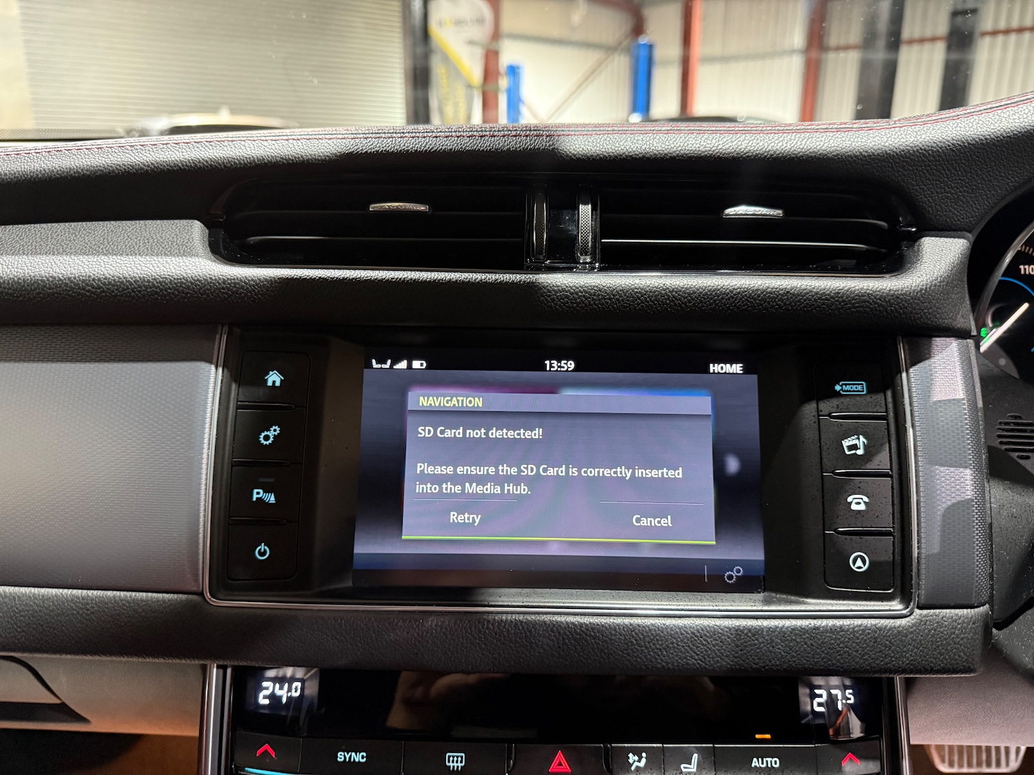 Used Jaguar XF 2016 for sale - 76739379: Photo 36