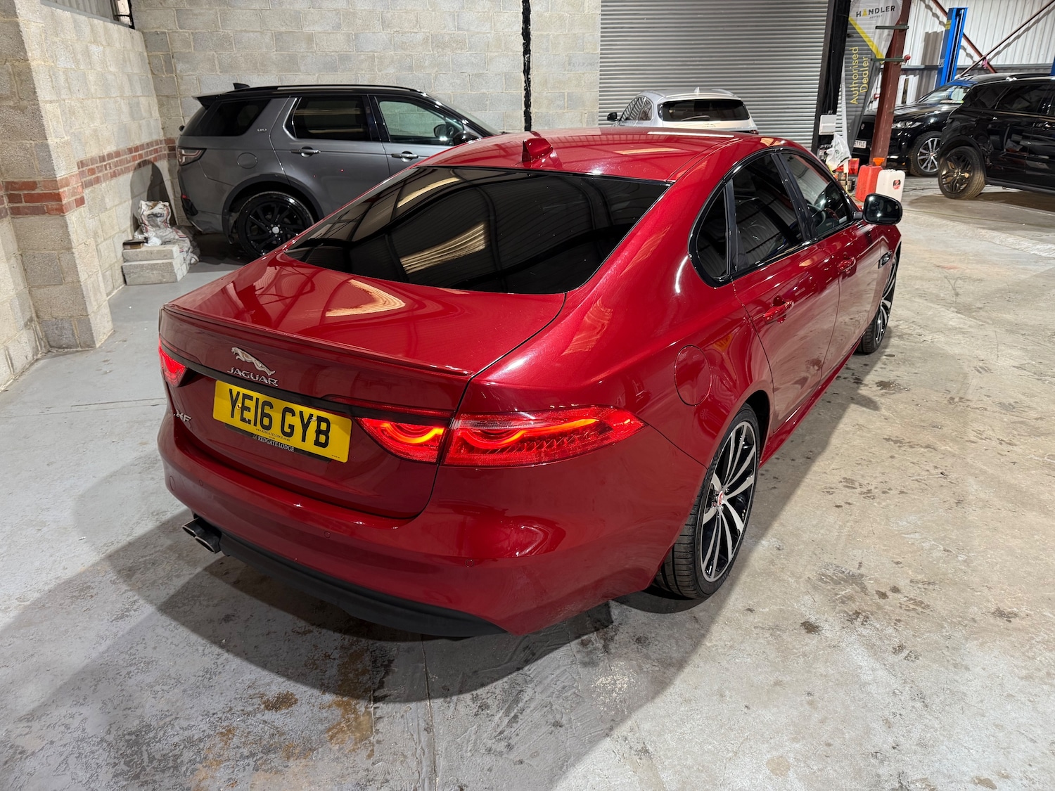 Used Jaguar XF 2016 for sale - 76739379: Photo 43