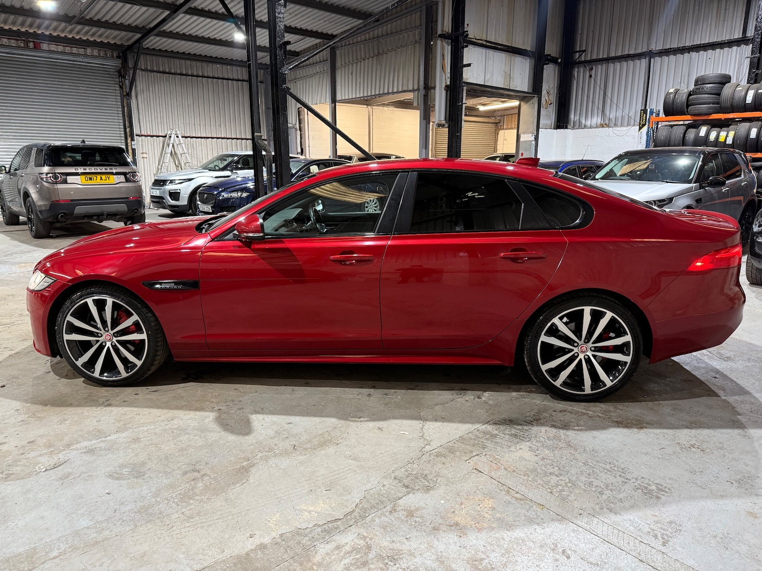Used Jaguar XF 2016 for sale - 76739379: Photo 5