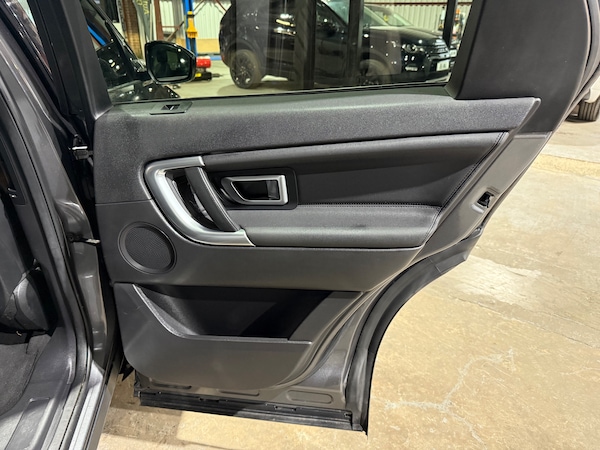 Used Land Rover Discovery Sport 2016 for sale - 76299852: Photo 18