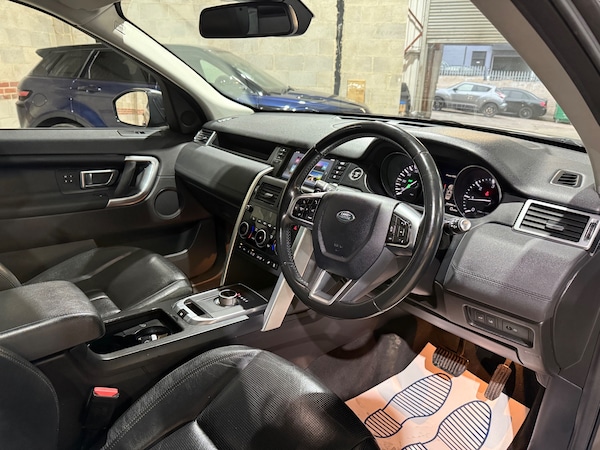 Used Land Rover Discovery Sport 2016 for sale - 76299852: Photo 27