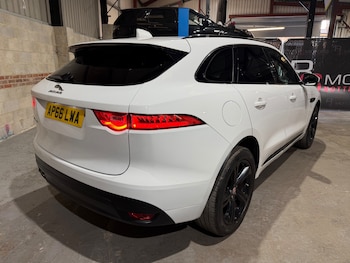 Used Jaguar F-Pace 2017 for sale - 78868887: Photo