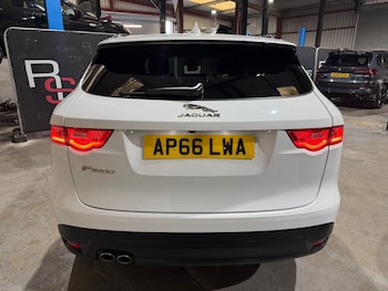 Used Jaguar F-Pace 2017 for sale - 78868887: Photo