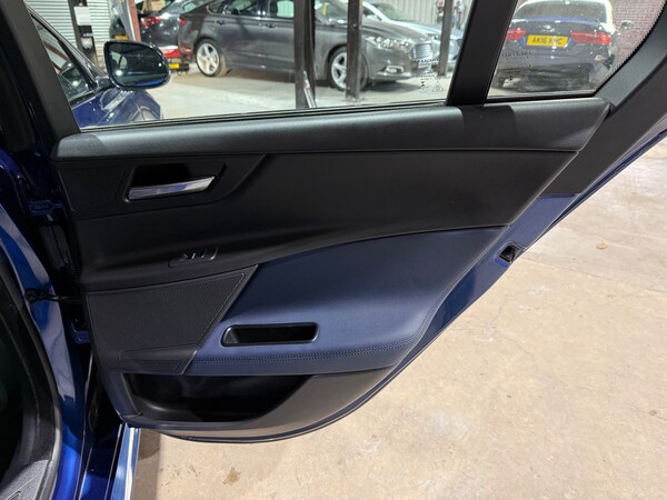 Used Jaguar XE 2015 for sale - 74986837: Photo 22