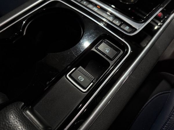 Used Jaguar XE 2015 for sale - 74986837: Photo 43