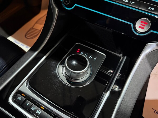Used Jaguar XE 2015 for sale - 74986837: Photo 45