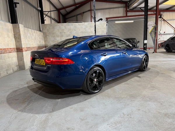 Used Jaguar XE 2015 for sale - 74986837: Photo 4