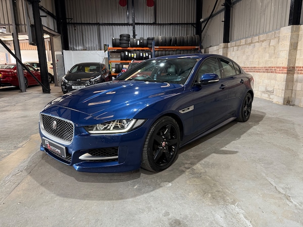 Used Jaguar XE 2015 for sale - 74986837: Photo 8