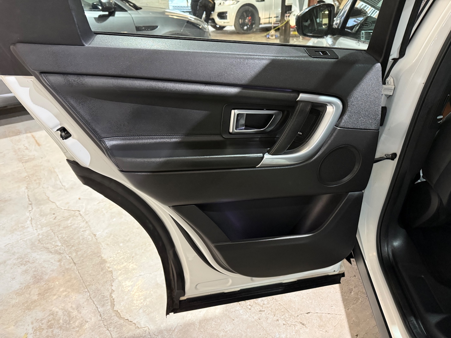 Used Land Rover Discovery Sport 2017 for sale - 77050996: Photo 13