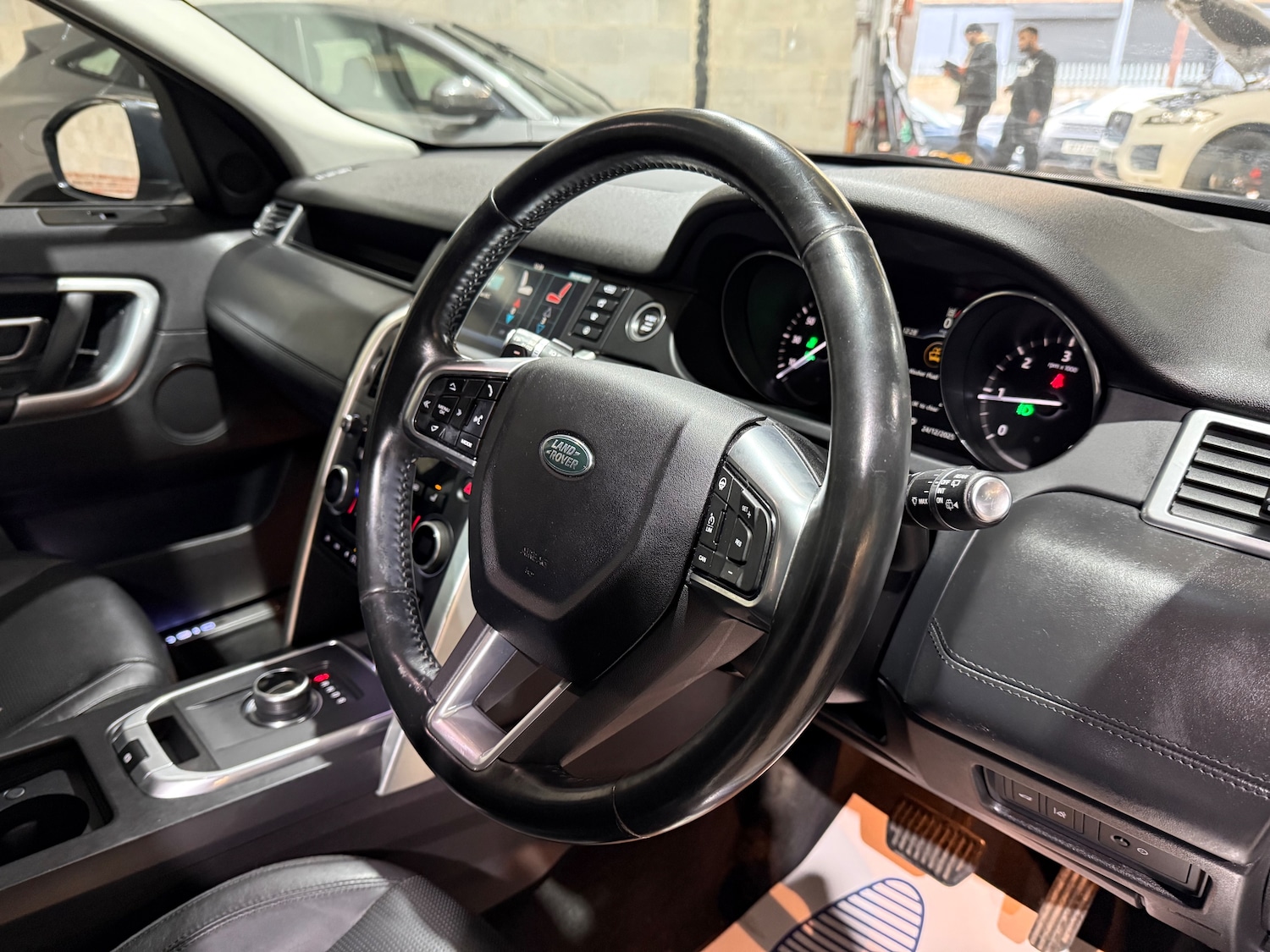 Used Land Rover Discovery Sport 2017 for sale - 77050996: Photo 28