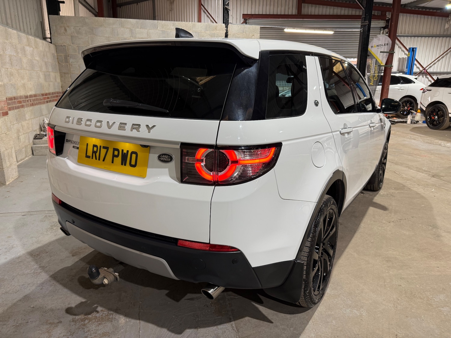 Used Land Rover Discovery Sport 2017 for sale - 77050996: Photo 3