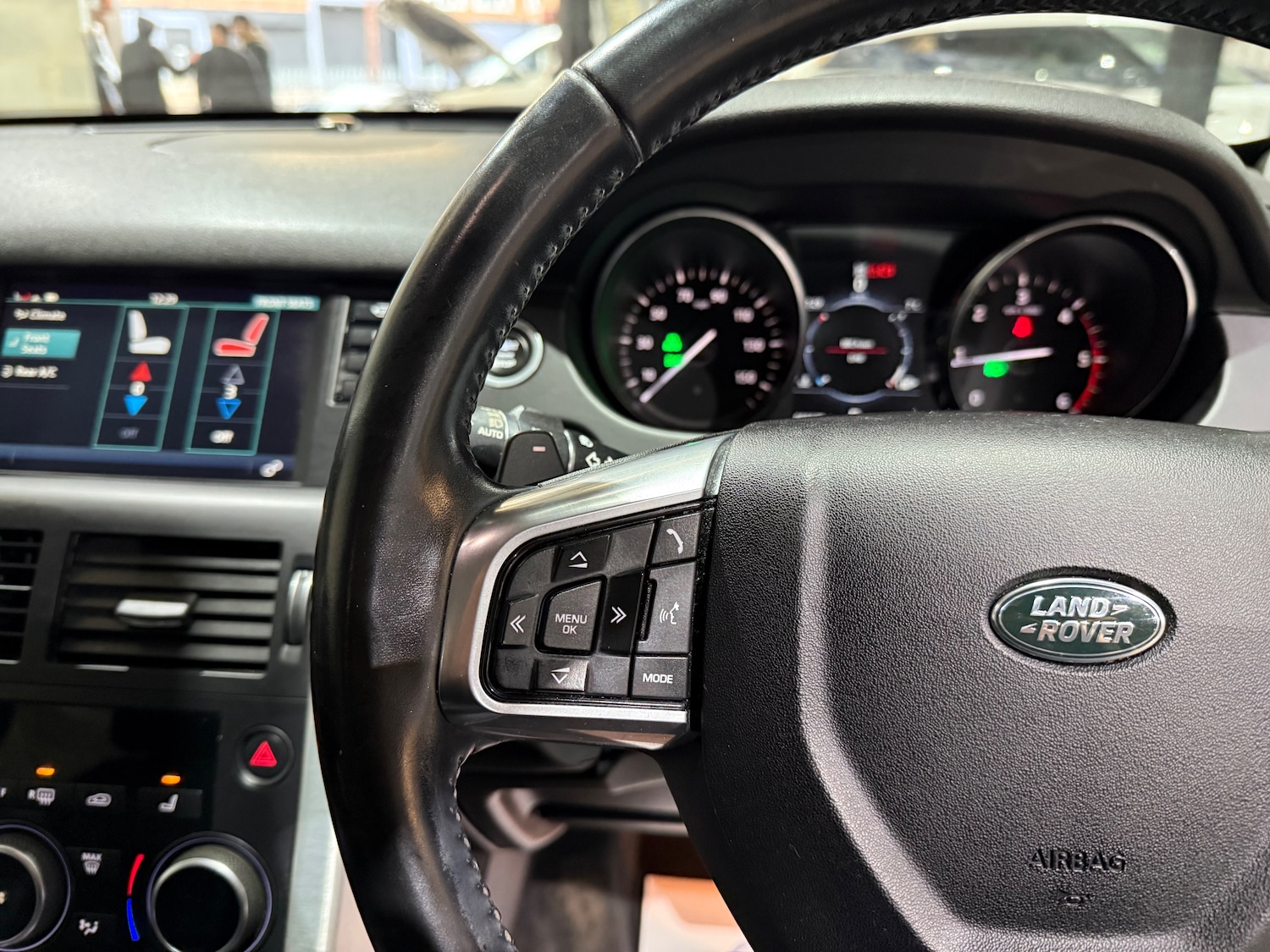 Used Land Rover Discovery Sport 2017 for sale - 77050996: Photo 33