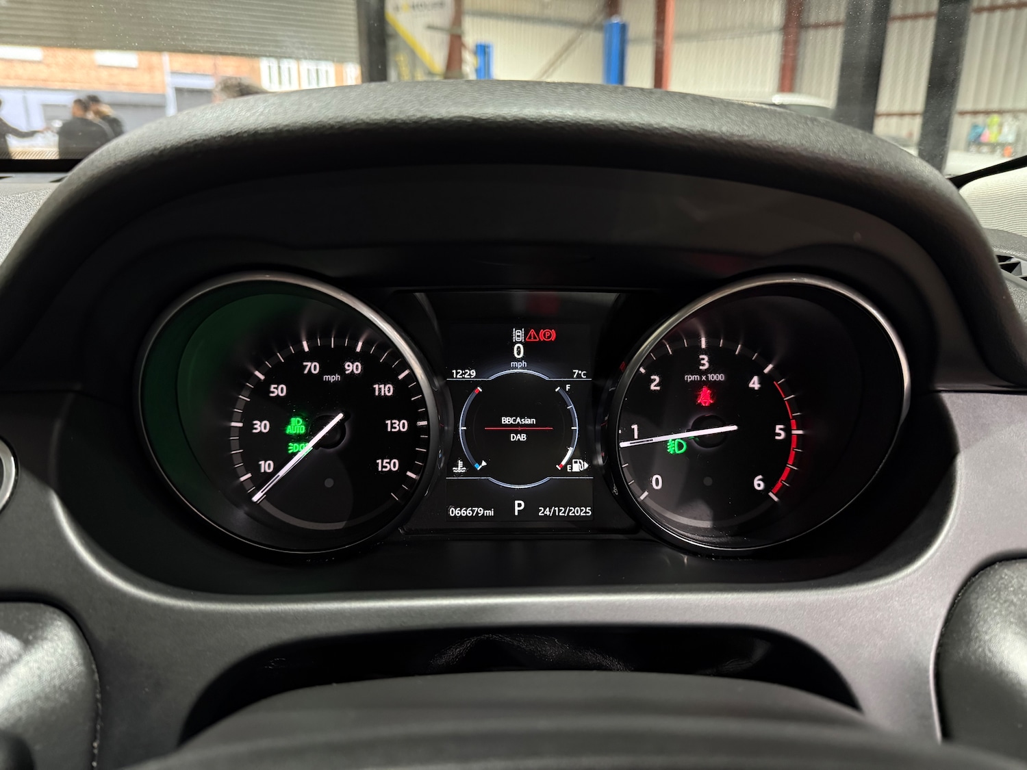 Used Land Rover Discovery Sport 2017 for sale - 77050996: Photo 35