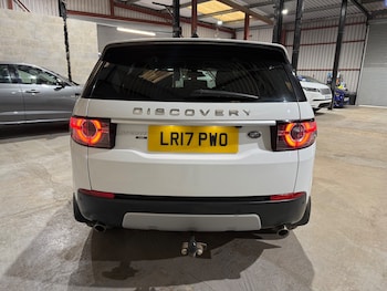 Used Land Rover Discovery Sport 2017 for sale - 77050996: Photo