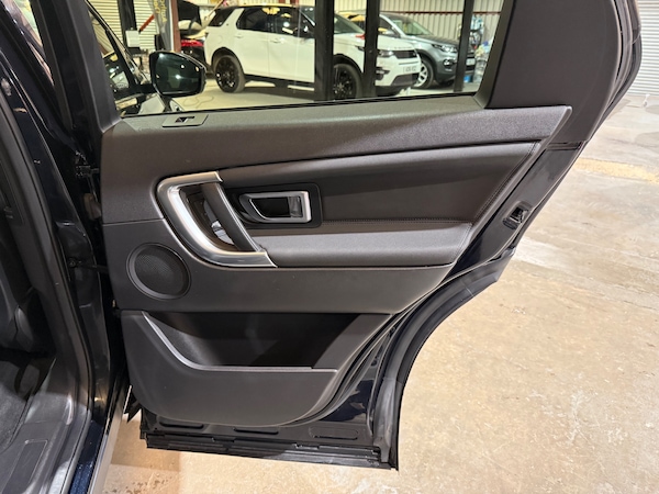 Used Land Rover Discovery Sport 2017 for sale - 75457340: Photo 21
