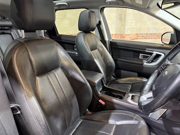 Used Land Rover Discovery Sport 2017 for sale - 75457340: Photo 31