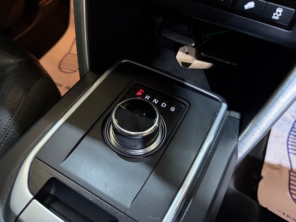 Used Land Rover Discovery Sport 2017 for sale - 75457340: Photo 43