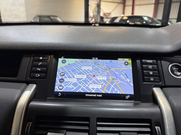 Used Land Rover Discovery Sport 2017 for sale - 75457340: Photo 46