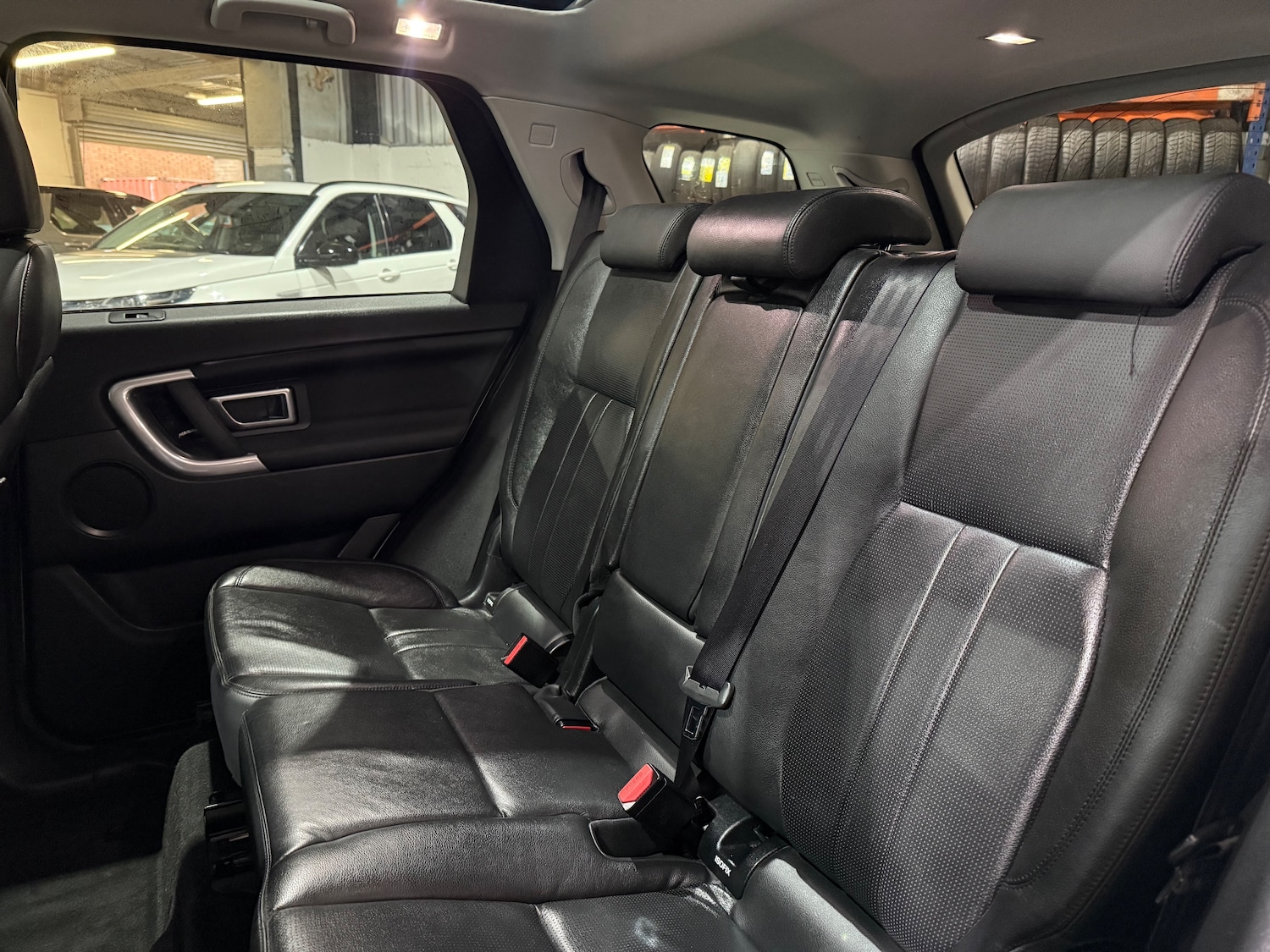 Used Land Rover Discovery Sport 2018 for sale - 77557327: Photo 15