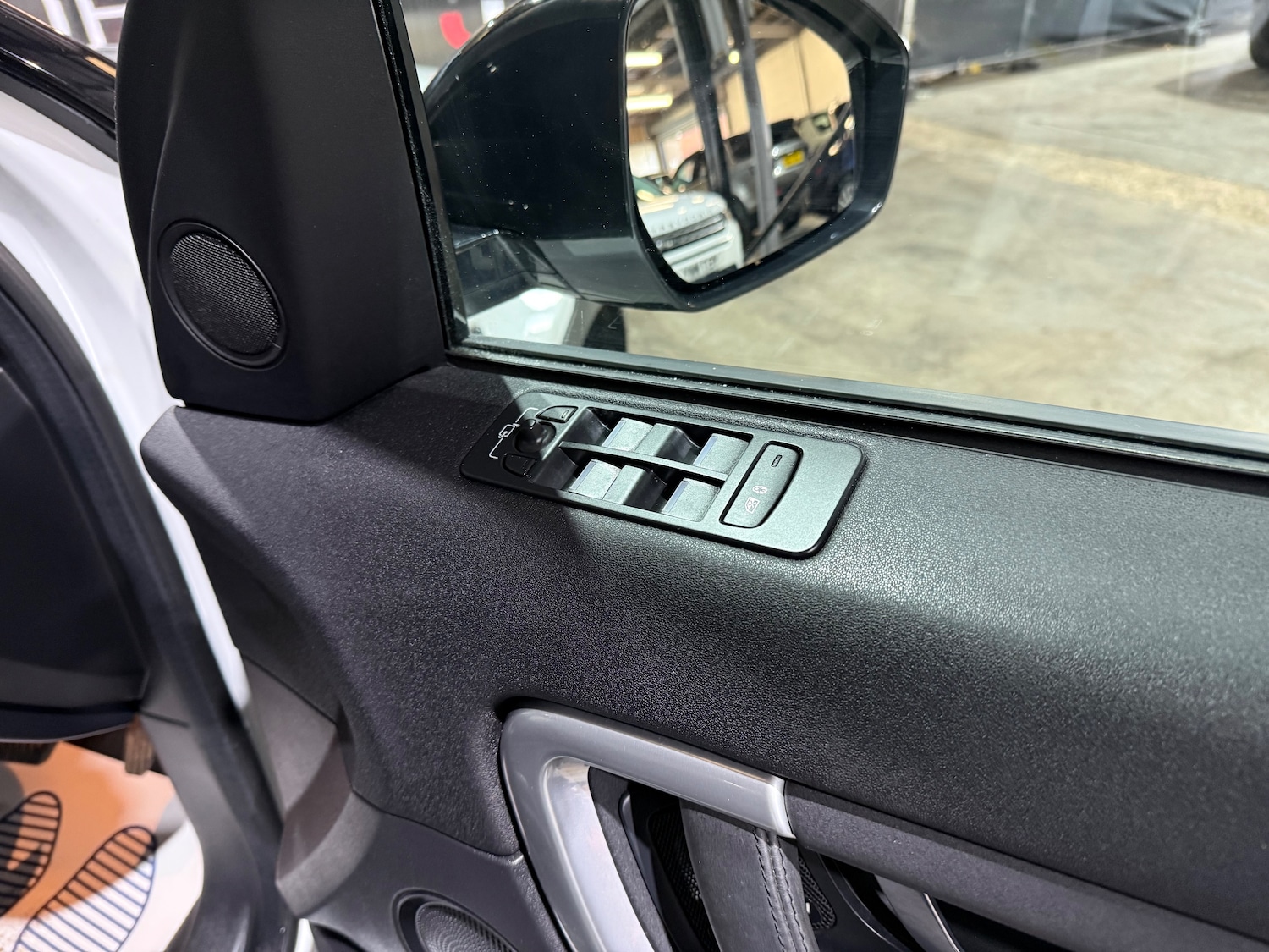 Used Land Rover Discovery Sport 2018 for sale - 77557327: Photo 26