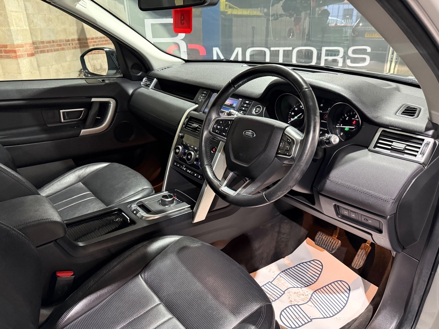 Used Land Rover Discovery Sport 2018 for sale - 77557327: Photo 28