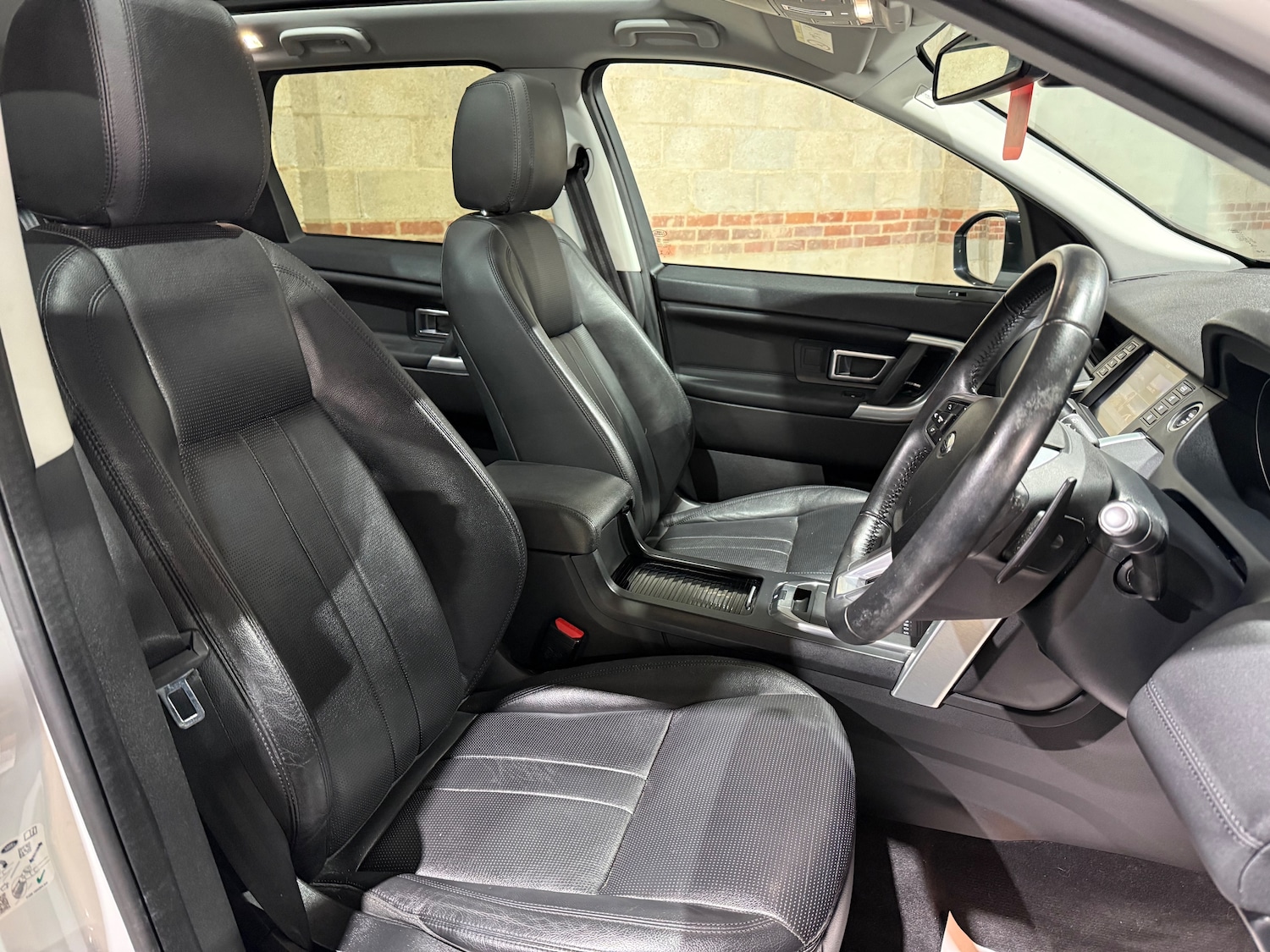 Used Land Rover Discovery Sport 2018 for sale - 77557327: Photo 29