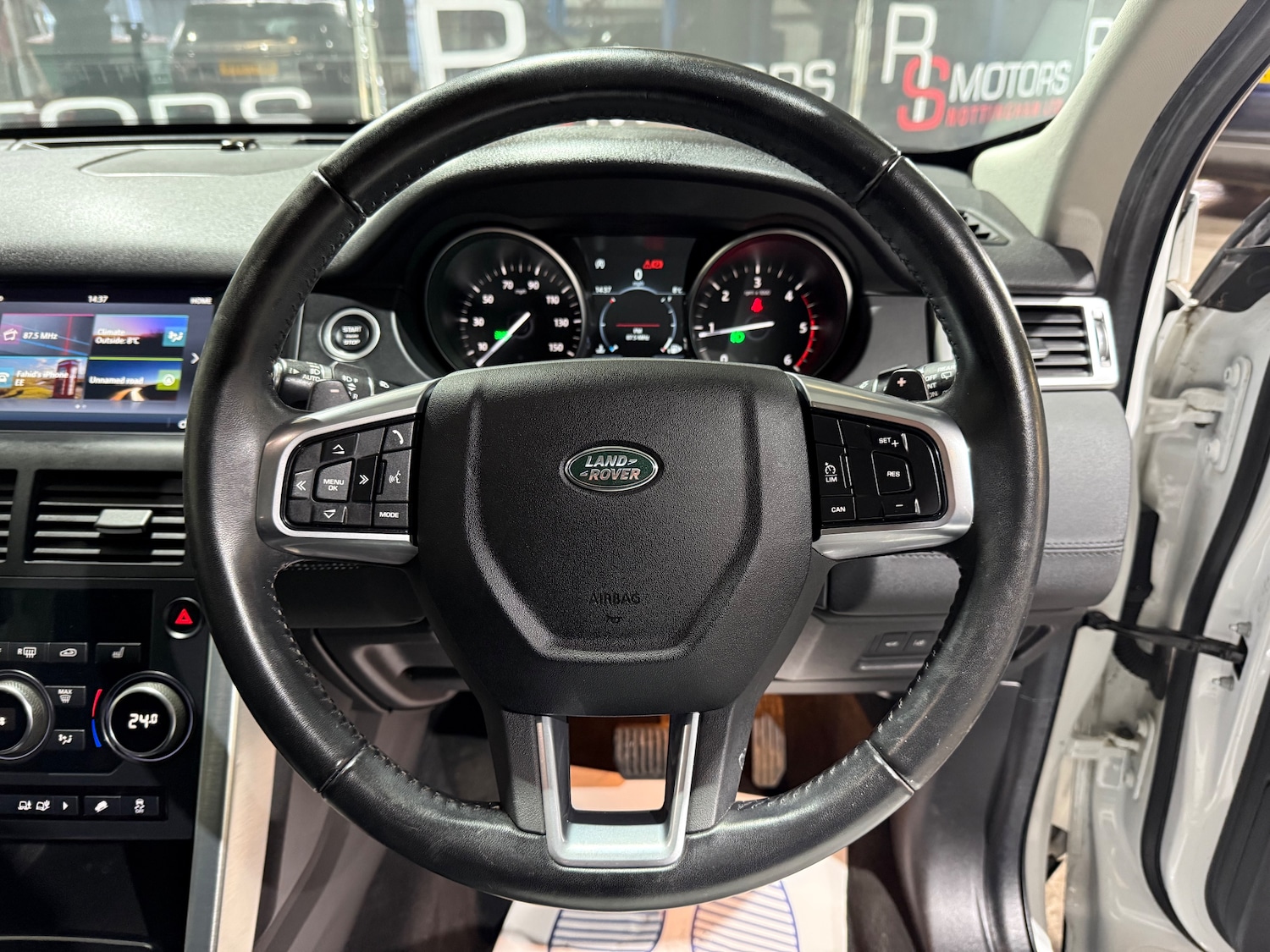 Used Land Rover Discovery Sport 2018 for sale - 77557327: Photo 32