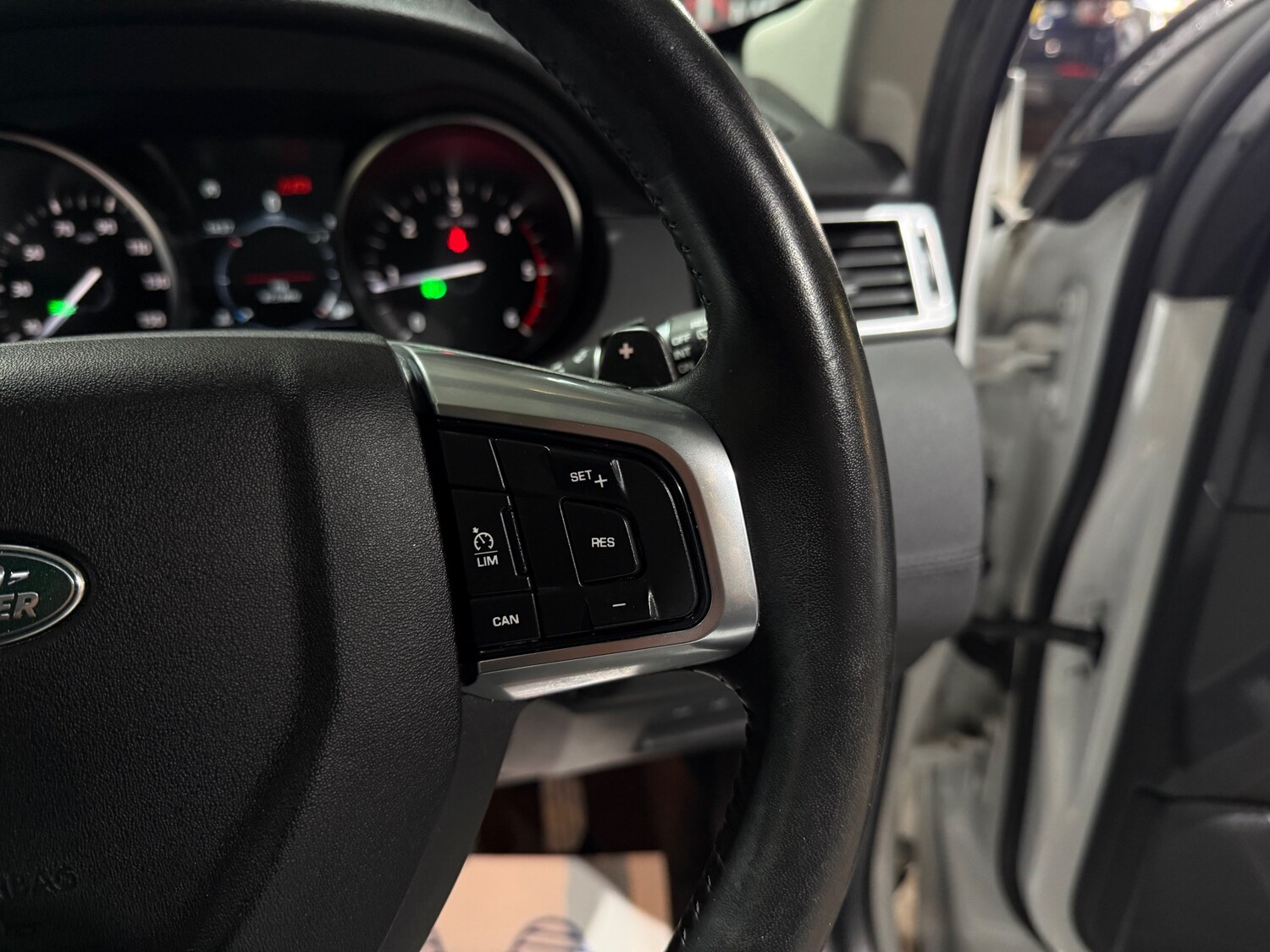 Used Land Rover Discovery Sport 2018 for sale - 77557327: Photo 34