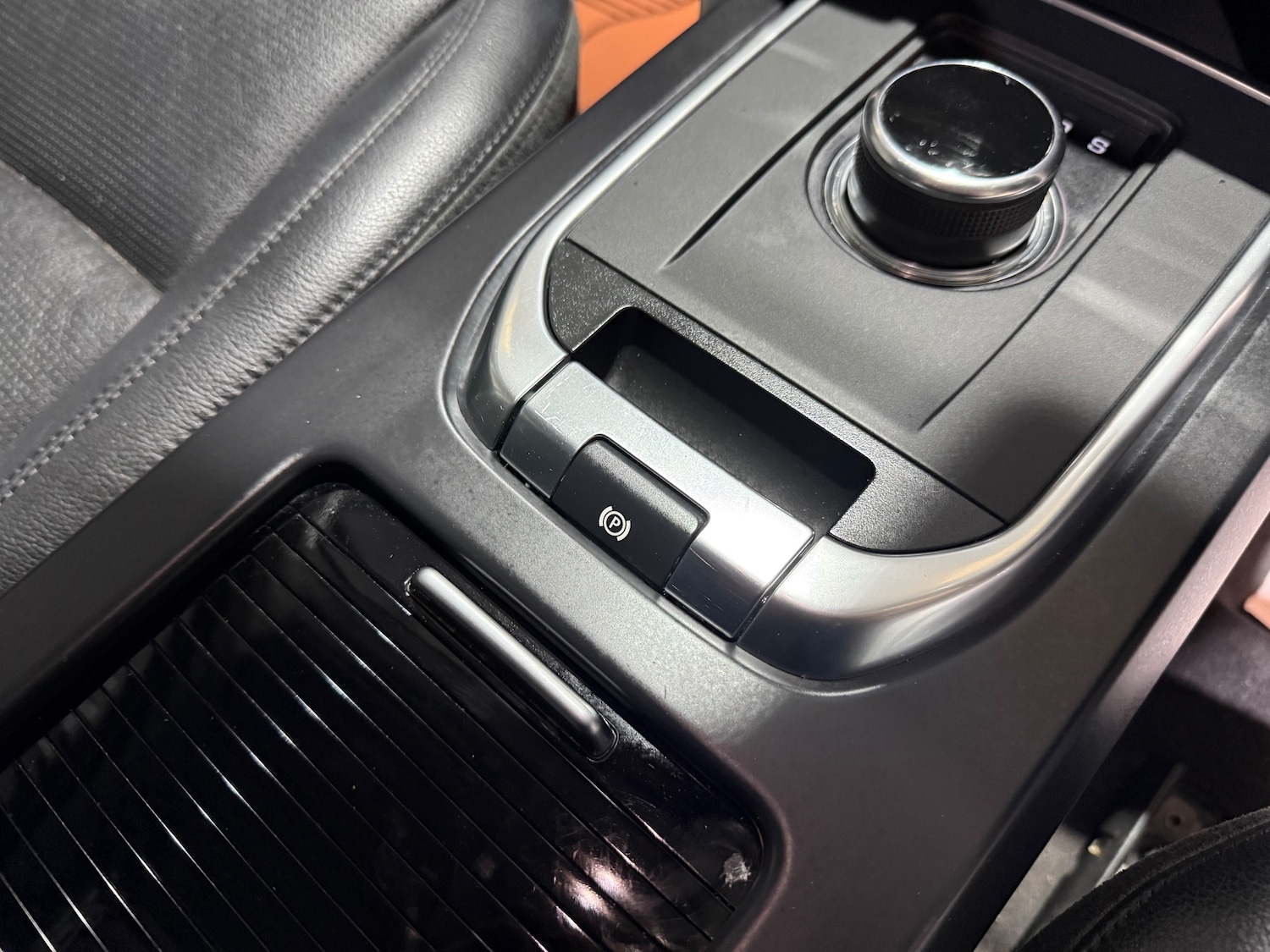 Used Land Rover Discovery Sport 2018 for sale - 77557327: Photo 45