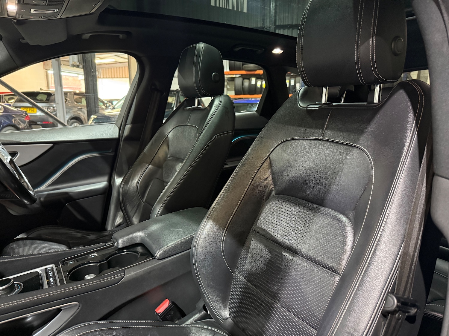 Used Jaguar F-Pace 2017 for sale - 76046989: Photo 11