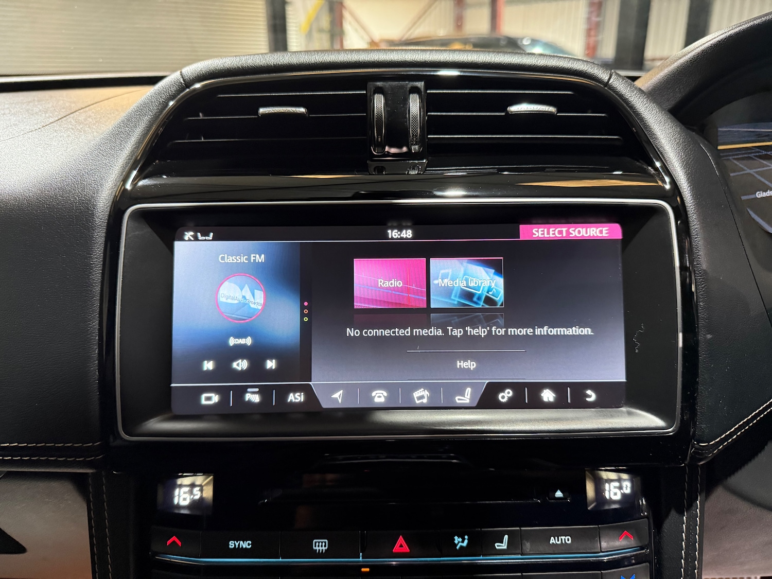 Used Jaguar F-Pace 2017 for sale - 76046989: Photo 43