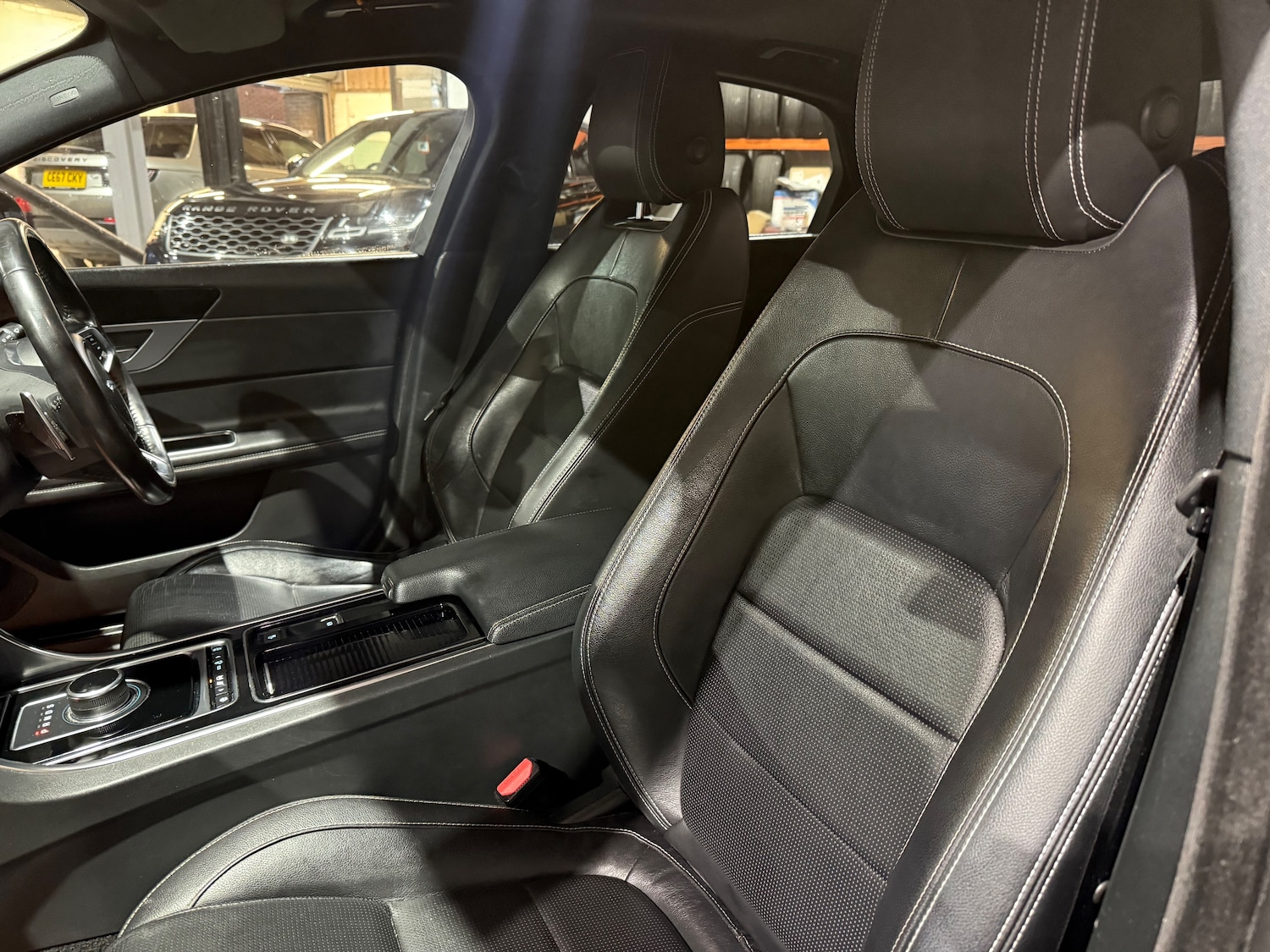 Used Jaguar XF 2018 for sale - 77398481: Photo 10