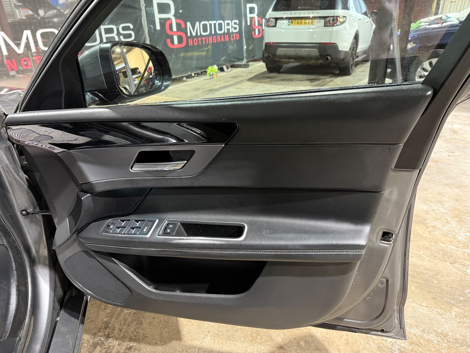 Used Jaguar XF 2018 for sale - 77398481: Photo 19