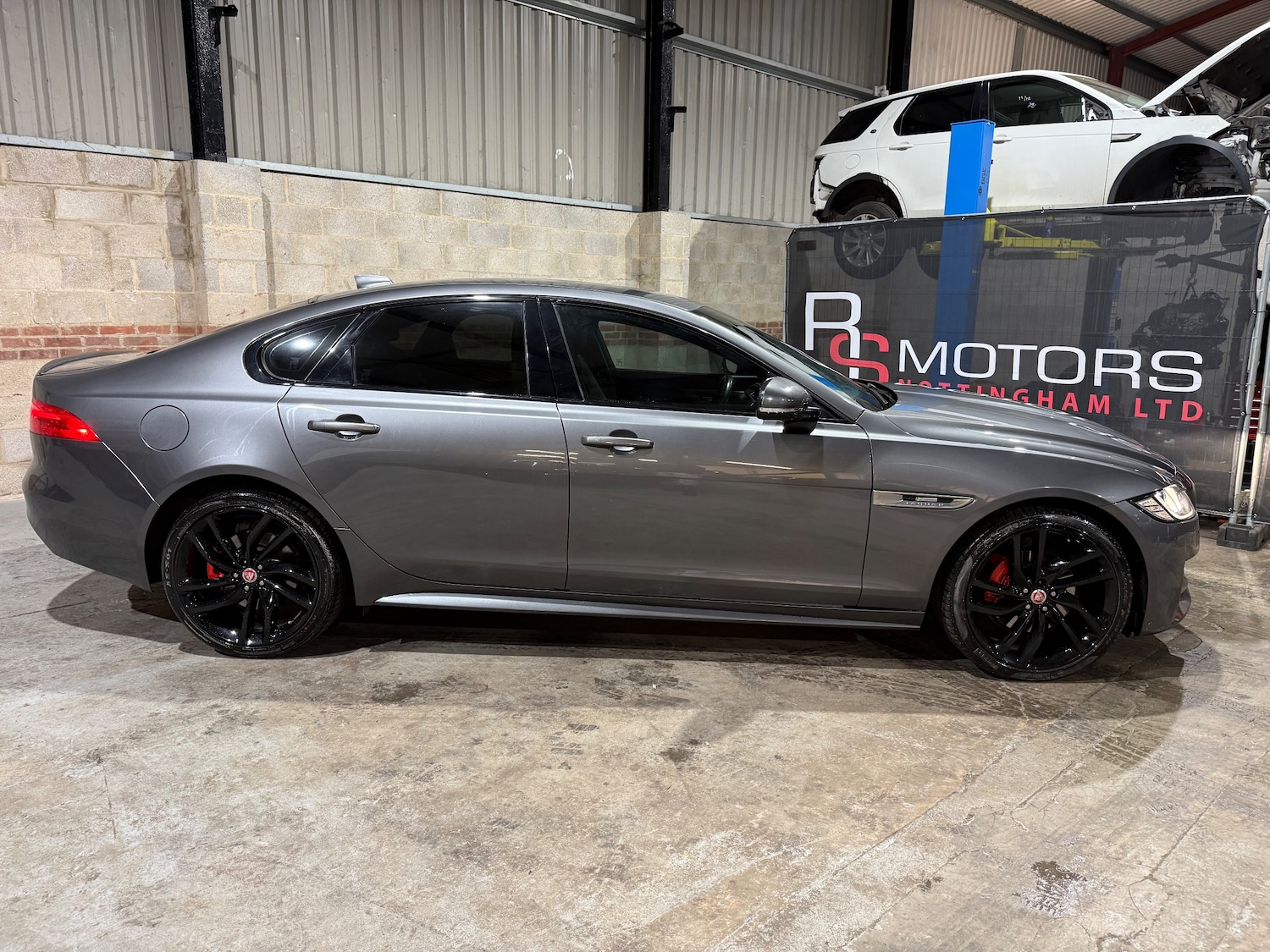 Used Jaguar XF 2018 for sale - 77398481: Photo 2