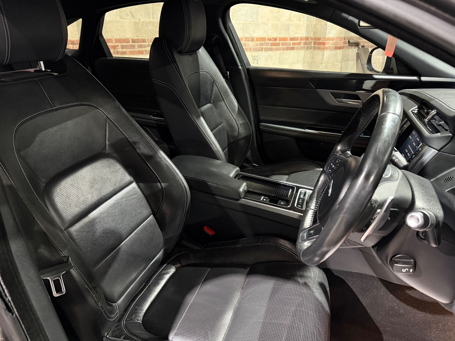 Used Jaguar XF 2018 for sale - 77398481: Photo 24