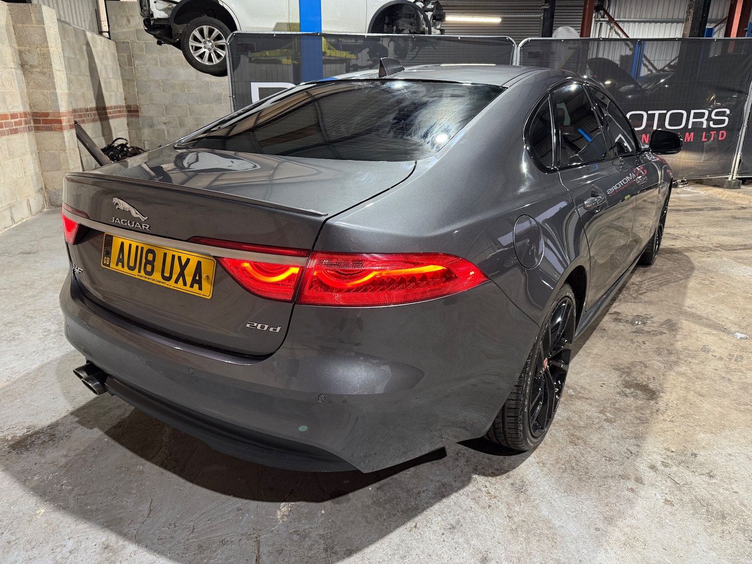 Used Jaguar XF 2018 for sale - 77398481: Photo 3