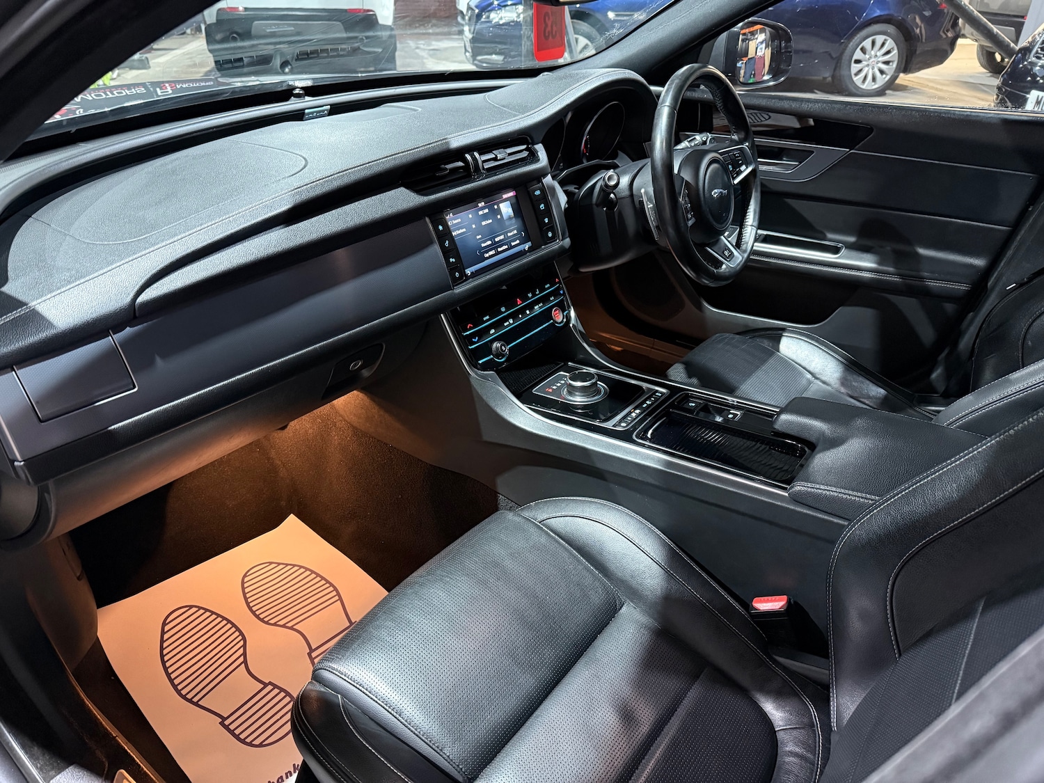 Used Jaguar XF 2018 for sale - 77398481: Photo 9