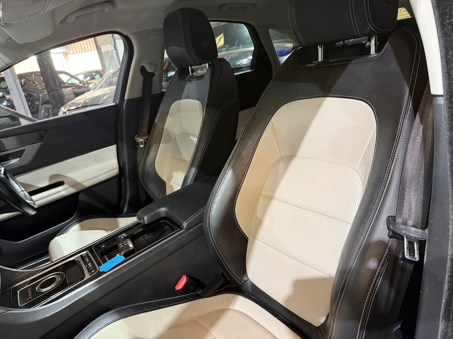 Used Jaguar XF 2016 for sale - 77894013: Photo 24