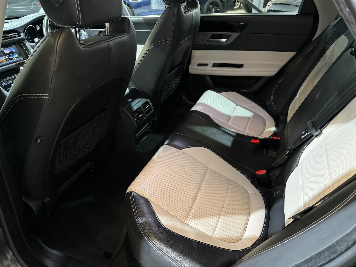 Used Jaguar XF 2016 for sale - 77894013: Photo 27