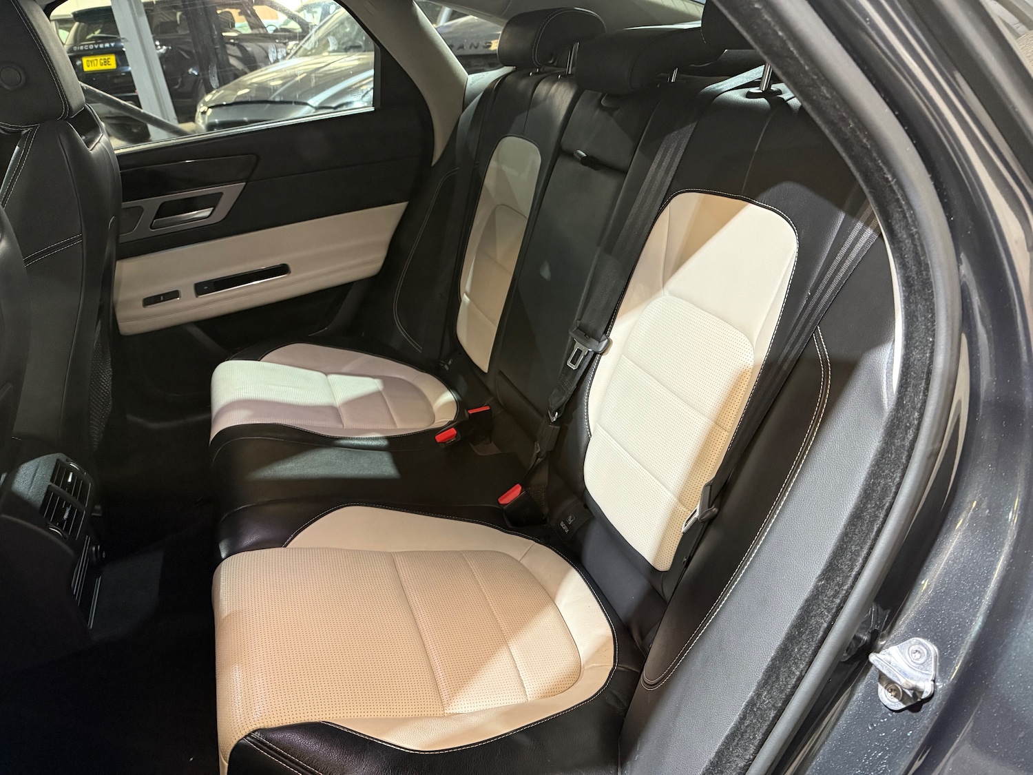 Used Jaguar XF 2016 for sale - 77894013: Photo 28