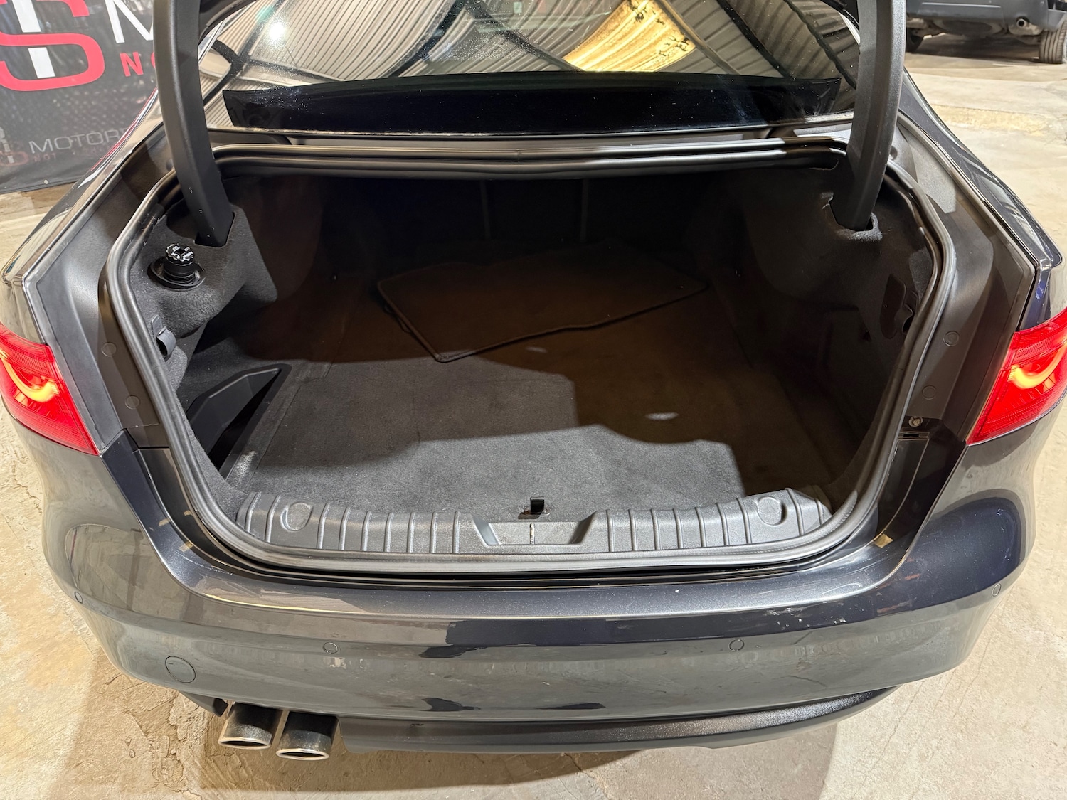 Used Jaguar XF 2016 for sale - 77894013: Photo 30