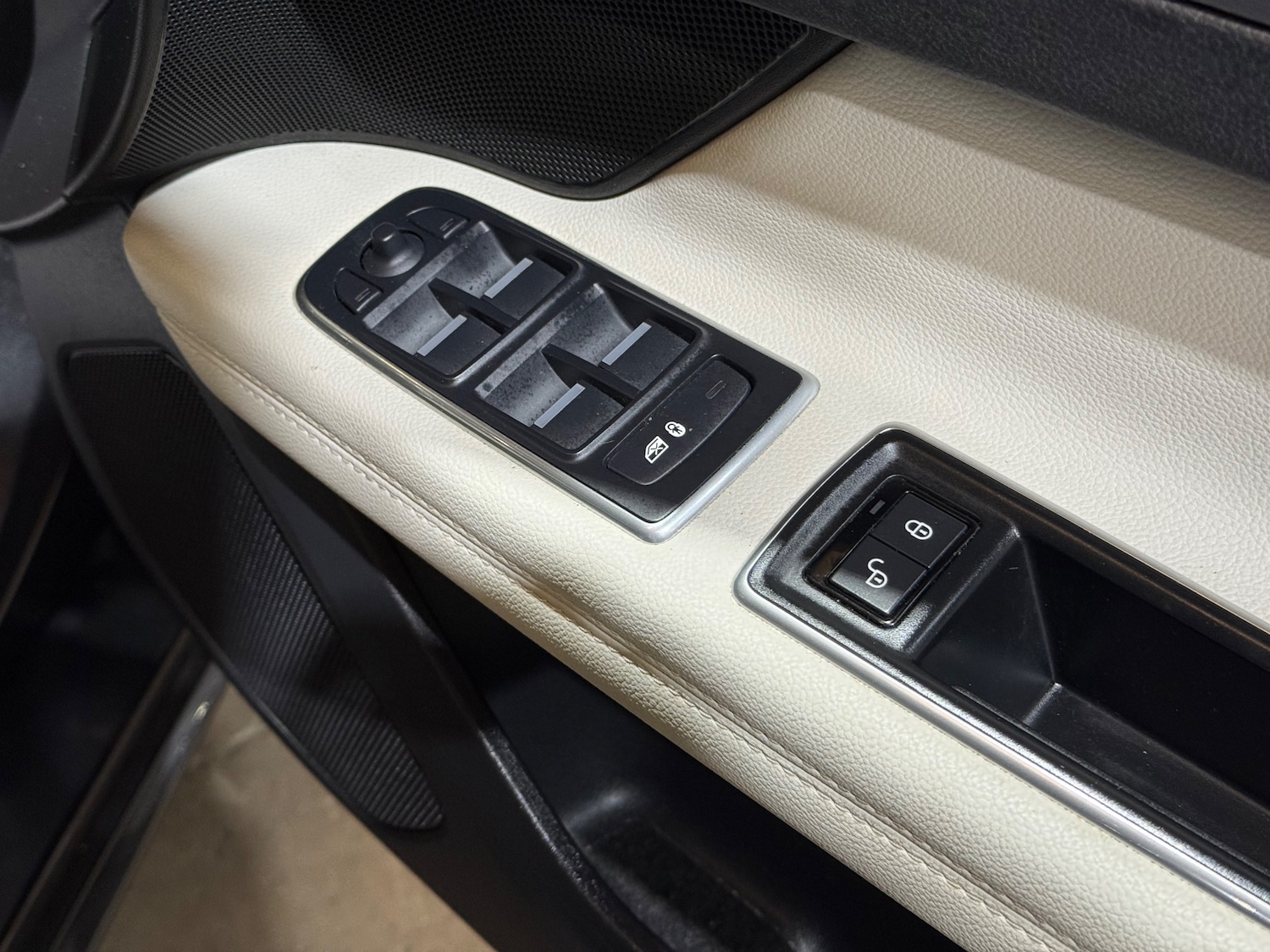 Used Jaguar XF 2016 for sale - 77894013: Photo 37