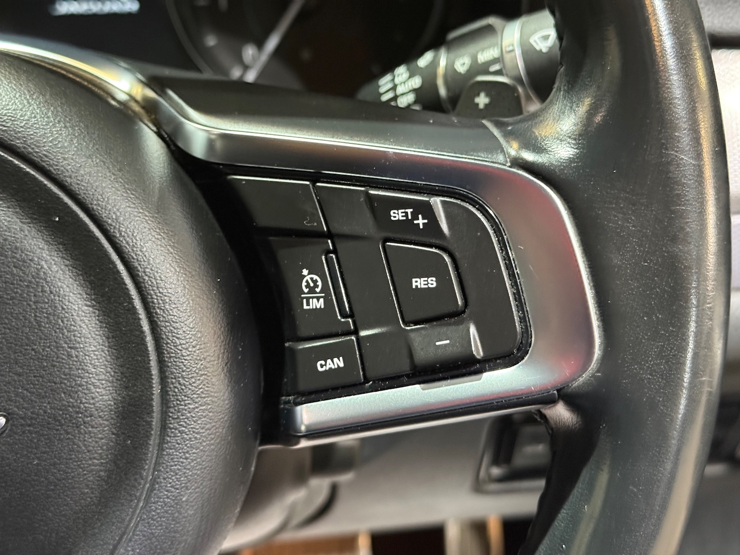 Used Jaguar XF 2016 for sale - 77894013: Photo 40