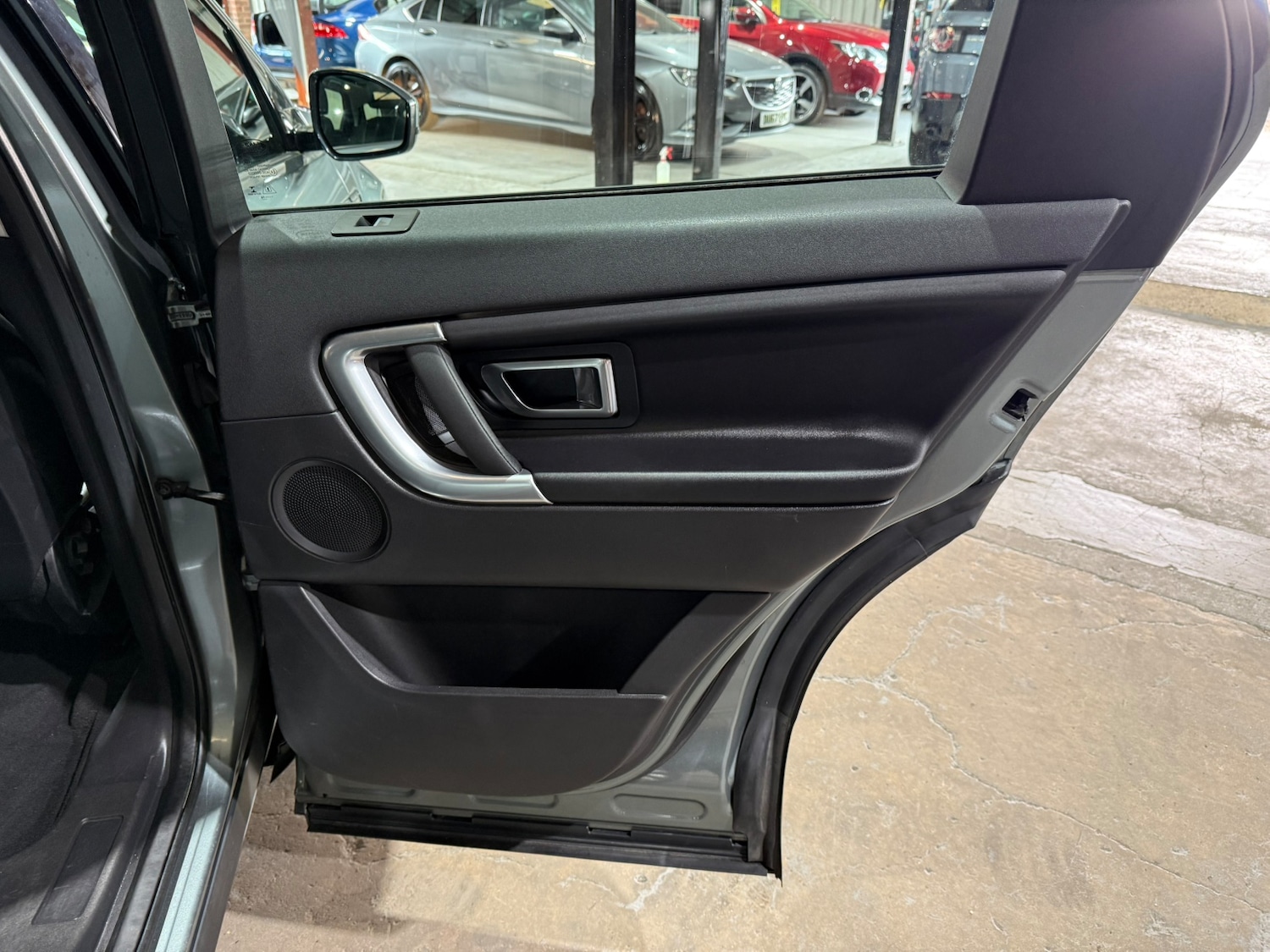 Used Land Rover Discovery Sport 2016 for sale - 77259063: Photo 16