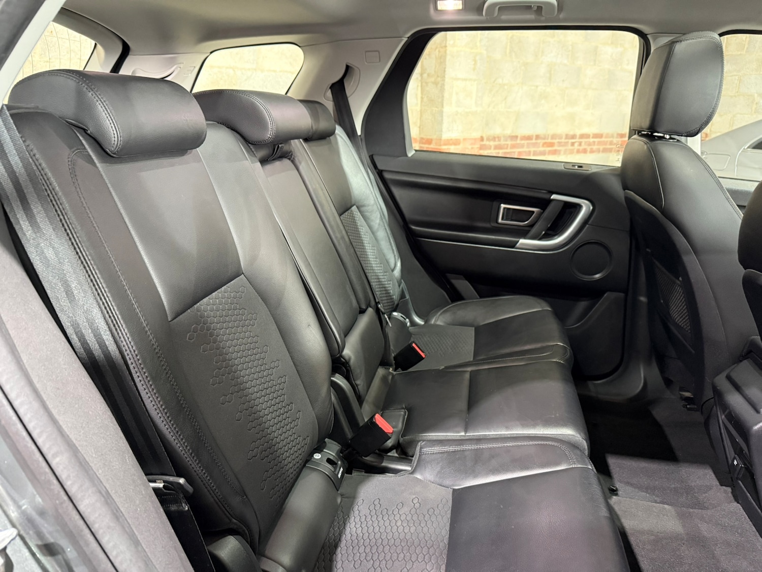 Used Land Rover Discovery Sport 2016 for sale - 77259063: Photo 19