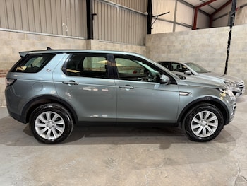 Used Land Rover Discovery Sport 2016 for sale - 77259063: Photo