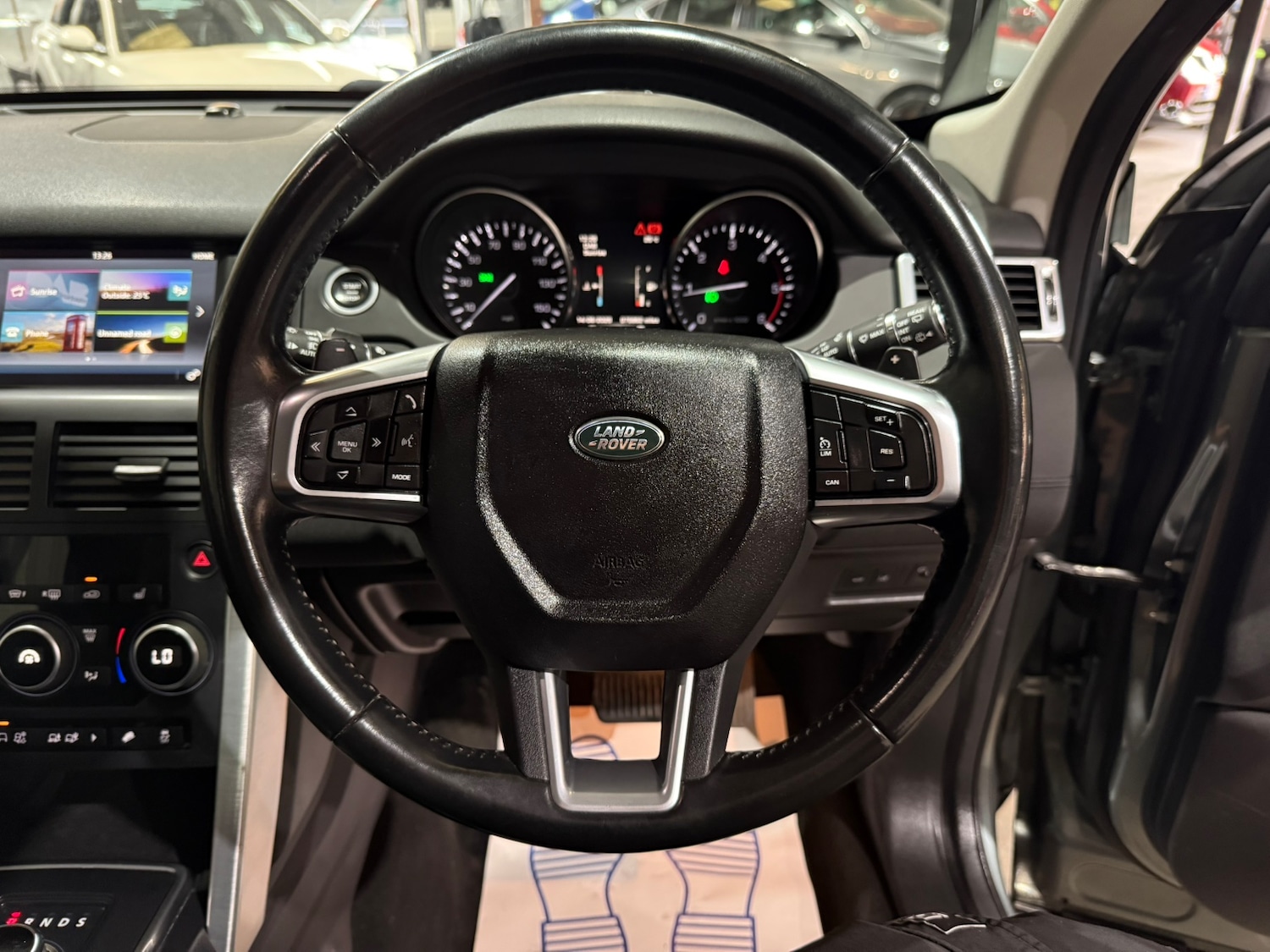 Used Land Rover Discovery Sport 2016 for sale - 77259063: Photo 34