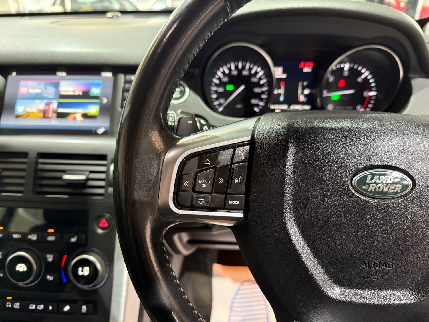 Used Land Rover Discovery Sport 2016 for sale - 77259063: Photo 35