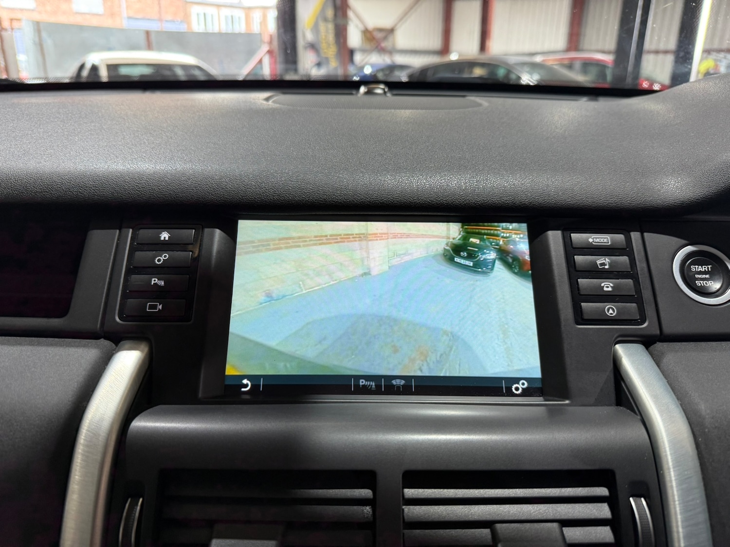 Used Land Rover Discovery Sport 2016 for sale - 77259063: Photo 47